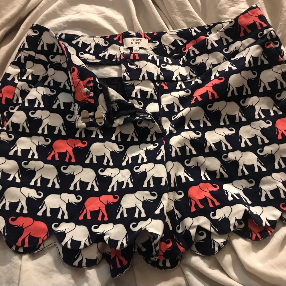 Crown And Ivy Elephant Shorts, Size 2
